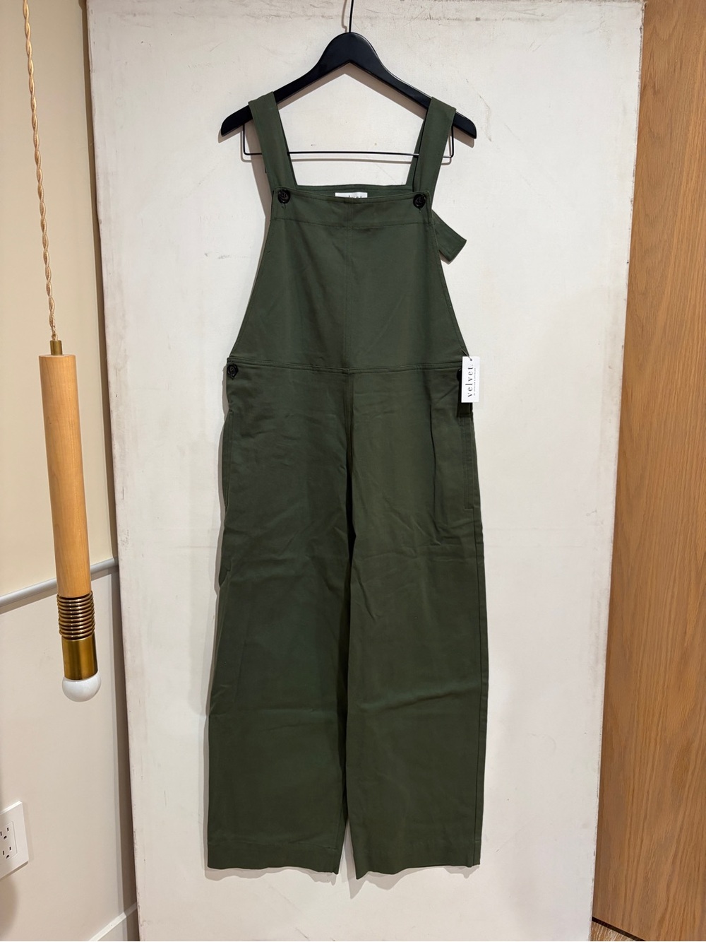 $320 NWT Velvet by Graham & Spencer “Drea” Stretch Twill Jumpsuit in Olive Sz S